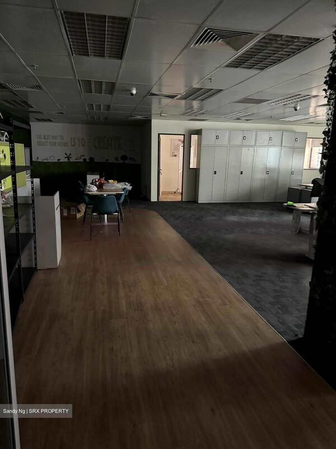Solaris (D5), Office #566895691